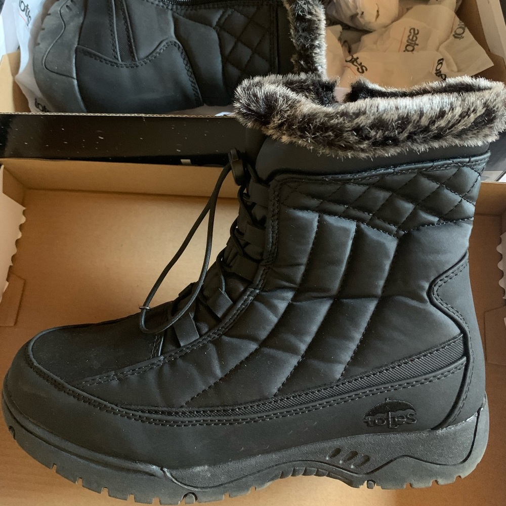 Snow boots, light comfy